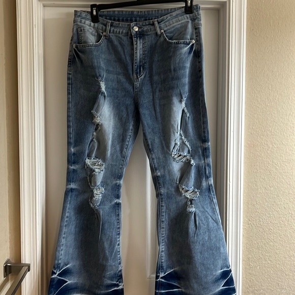 Denim - Boot cut, nwot ripped jeans